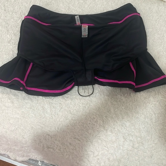 ZeroXPozur Black Skirt with Pink Trimj - Picture 7 of 11